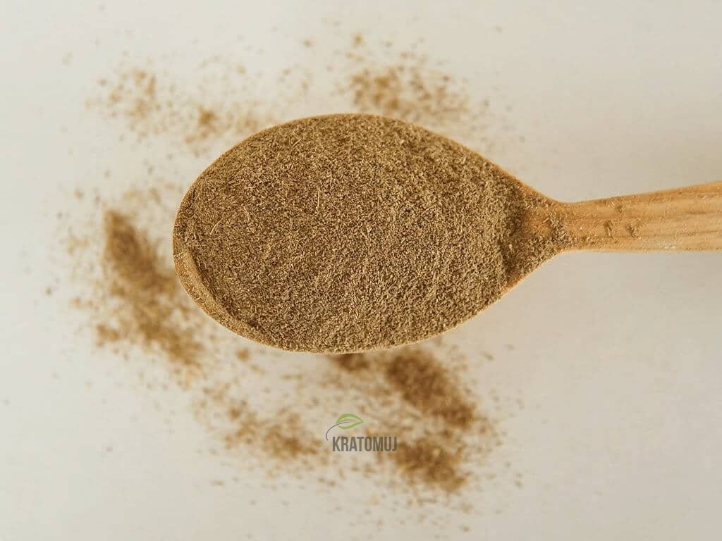 kanna prášek na lžičce