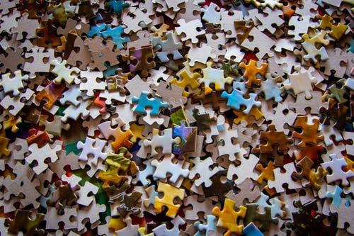 dílky puzzle